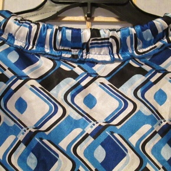 Maurices Geometric Print Tie Neck Top Sz M - Picture 2 of 6